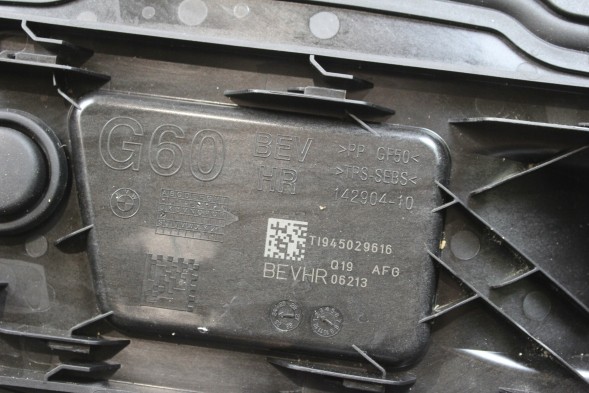 BMW OE 9450296 51179450296 РОЗЕТКА ДЛЯ ЗАРЯДКИ БАТАРЕЇ БРИЗКОВИКА BMW i5 G60 G61 9450296