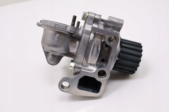 Mazda OE MAZDA 3,5,6 2.0D ВОДЯНИЙ НАСОС FF8G-15-010A