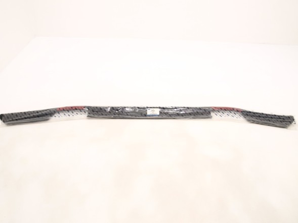 Ford OE 1860482, DS73-F16B990-DC, DS73F16B990DC Ущільнювач капота Ford Mondeo MK5, кришки двигуна 1860482, DS73-F16B990-DC