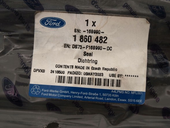 Ford OE 1860482, DS73-F16B990-DC, DS73F16B990DC Ущільнювач капота Ford Mondeo MK5, кришки двигуна 1860482, DS73-F16B990-DC