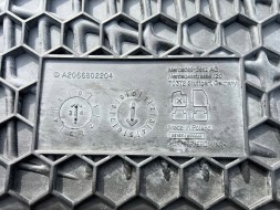 Mercedes-Benz OE Гумові килимки Mercedes C-Клас W206 A20668020049G33 Передні Комплект Оригінал