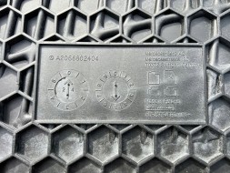 Mercedes-Benz OE Гумові килимки Mercedes C-Клас W206 A20668020049G33 Передні Комплект Оригінал