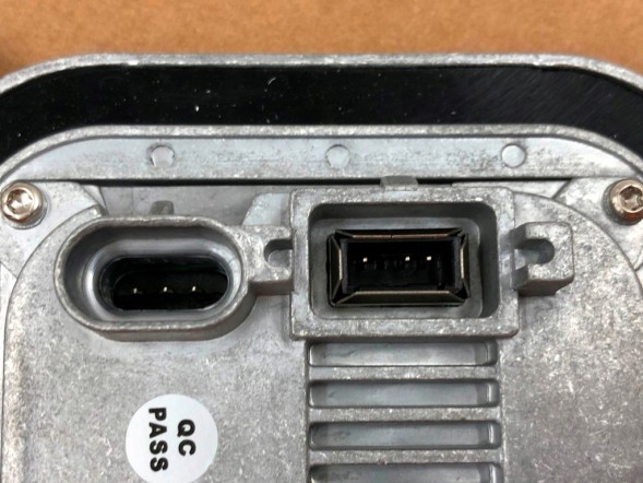 ВОЛЛЕР 10R-0413266 8A5Z13C170A Модуль ліва права xenon ксенон фара d1s d1r 10r0413266 8a5z13c170a