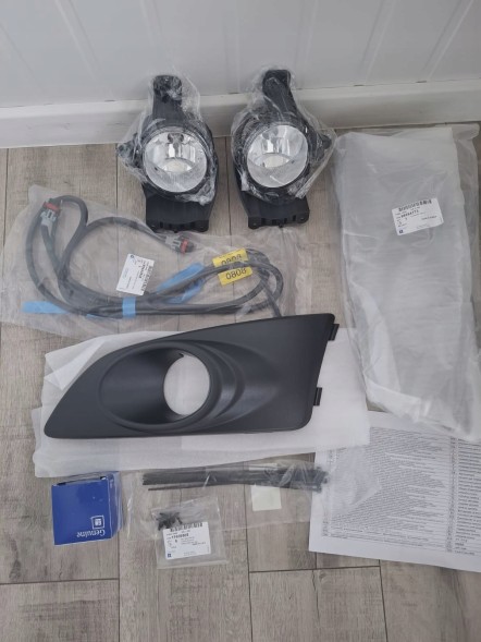 GM 95950432 Протитуманні фари Chevrolet Aveo Решітка Оригінал 12->