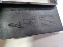 Jaguar OE 6W8312A659AB-JAG JAGUAR XK - XKR РУЧКА КРІПЛЕННЯ МОДУЛЯ КОМП'ЮТЕРА ДВИГУНА 6W8312A659AB