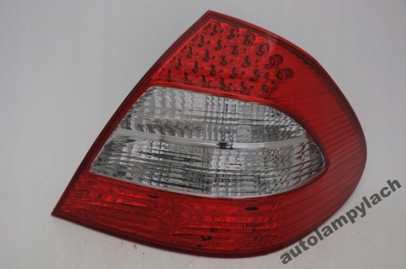 Китай D19PWE8440-1942RUQSL MERCEDES W211 SEDAN 06- ЗАДНІЙ ЛІХТАР LED ПРАВИЙ