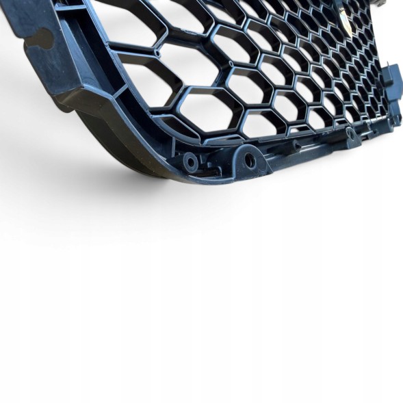 Китай Grill Plaster Miodu Audi A5 8T 2007-2011 Przed Liftem Решітка радіатора "Соти" для Audi A5 8T 2007-2011, чорний глянець, стиль RS, накладка на бампер