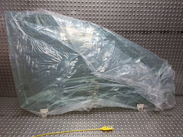 Mitsubishi OE 6000606346 БІЧНЕ СКЛО ПЕРЕДНІХ ПРАВИХ ДВЕРЕЙ MITSUBISHI L200 TRITON FULLBACK 16-