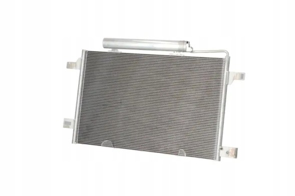NRF 35758 Конденсатор радіатора кондиціонування повітря 35758 nrf