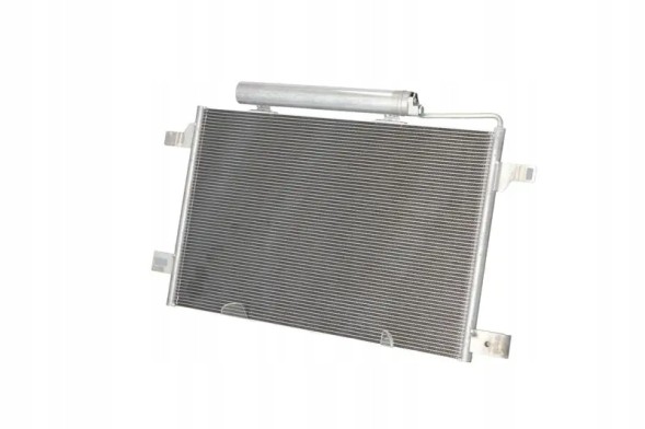 NRF 35758 Конденсатор радіатора кондиціонування повітря 35758 nrf