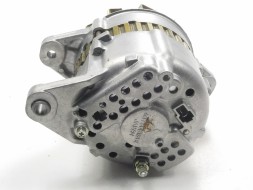 Mazda OE Генератор Mazda 323 OE E303-18-300AT