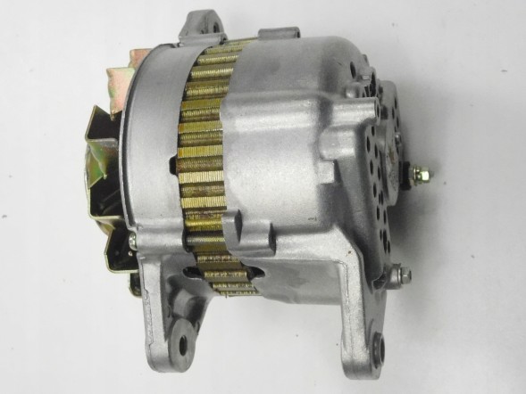 Mazda OE Генератор Mazda 323 OE E303-18-300AT