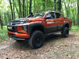 Китай MLFF-002 Надколі розширення надколів бризковиків Mitsubishi L200 2019-