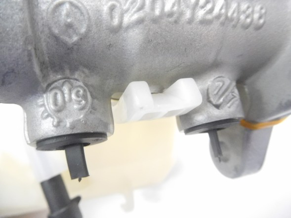 Fiat OE Головний гальмівний циліндр Fiat Fiorino OE 77364950