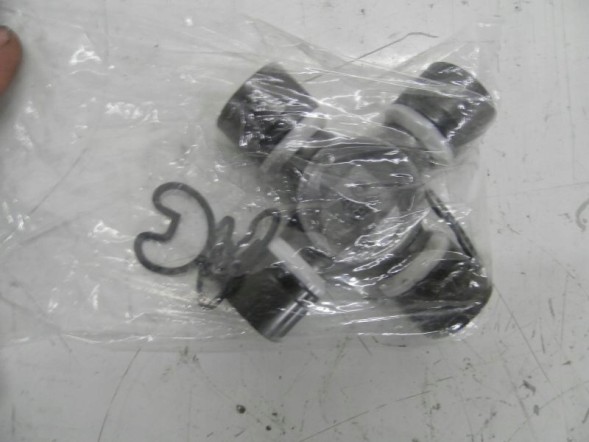 Nissan OE 371253X00A NISSAN NAVARA III 3 D40 ХРЕСТОВИНА КАРДАННОГО ВАЛУ 37125-3Х00А