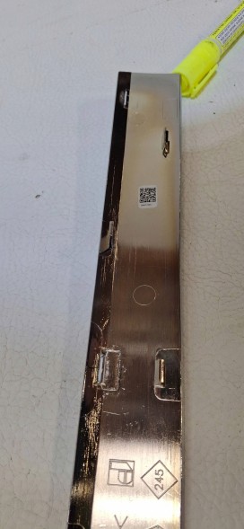 Renault OE 828760551RC GO НОВА НАКЛАДКА ПОРОГУ ДВЕРЕЙ ХРОМ ЗАДНЯ ПРАВА RENAULT CLIO V 828760551RC