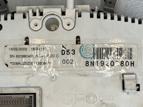 Audi OE НОВИЙ ЛІЧИЛЬНИК ПРИЛАДОВА ПАНЕЛЬ AUDI TT 128 ТИС. КМ 8N1920880H 09056209804 НОВИЙ FIS + PIN