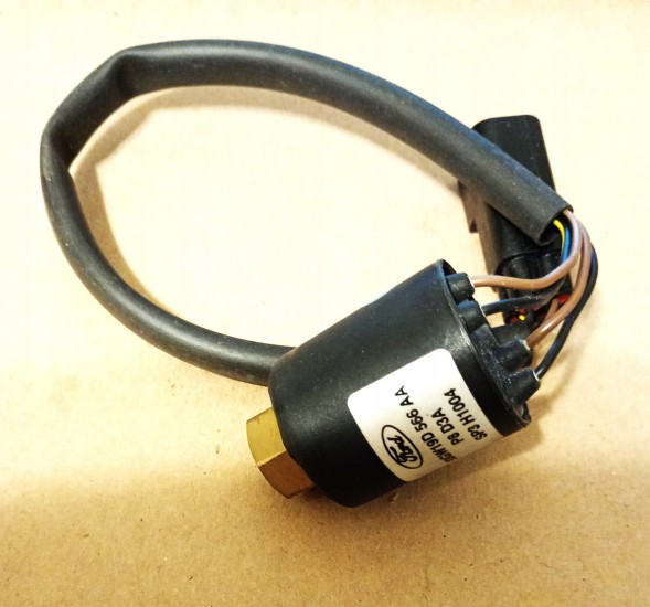 Ford OE Реле тиску кондиціонера Ford Escort IV OE 1057656