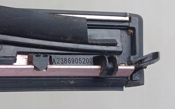 Mercedes-Benz OE A2386905200KMI MERCEDES E W238 238 ПЛАНКА ЛОБОВОГО СКЛА ПЕРЕДНЯ ПРАВА A2386905200