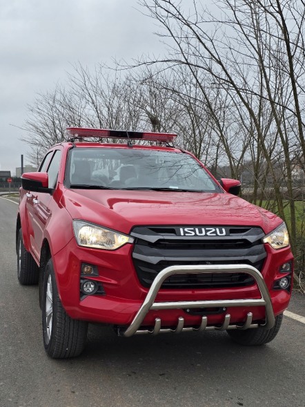 Китай PWT02_IDM20 Isuzu D-Max 2020 - Передня дужка A-Bar кенгуру, хром