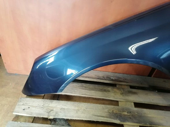 Polcar BŁOTNIK LEWY PRZÓD MERCEDES W203 189 БРИЗКОВИК ЛІВИЙ ПЕРЕДНІЙ MERCEDES W203 189