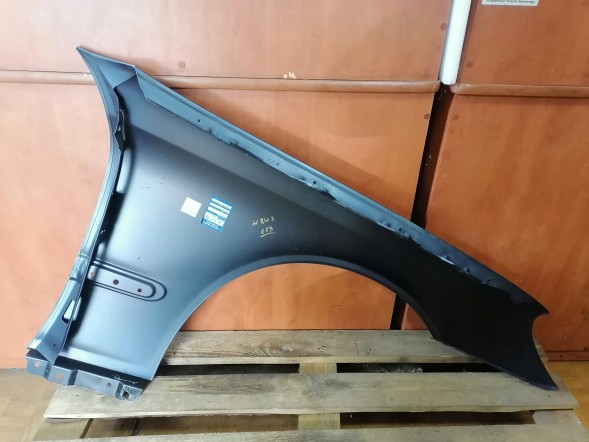 Polcar BŁOTNIK LEWY PRZÓD MERCEDES W203 189 БРИЗКОВИК ЛІВИЙ ПЕРЕДНІЙ MERCEDES W203 189