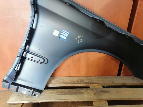 Polcar BŁOTNIK LEWY PRZÓD MERCEDES W203 189 БРИЗКОВИК ЛІВИЙ ПЕРЕДНІЙ MERCEDES W203 189