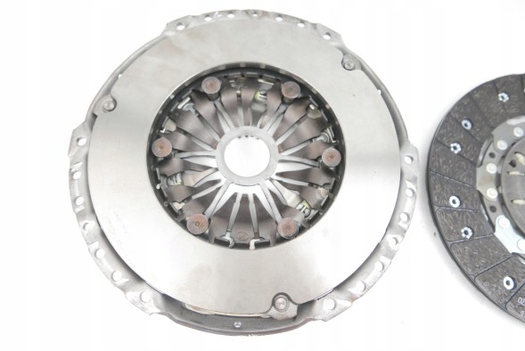 Sachs 3000 951 151 Sachs 3000 951 151 комплект зчеплень