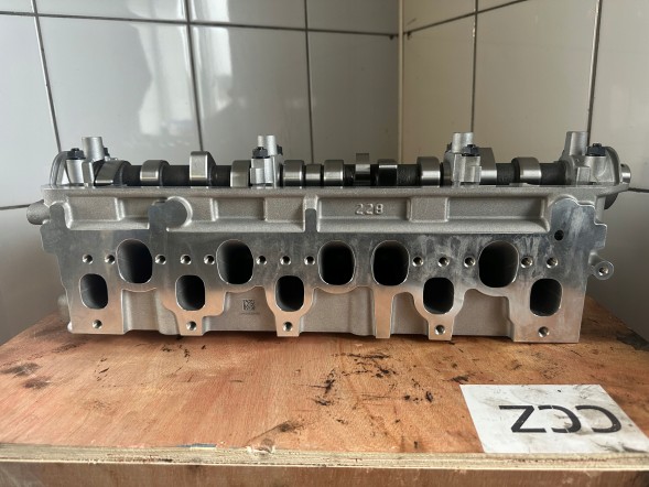 Volkswagen OE 076103373D CEB Головка блоку циліндрів vw crafter 076103373d 2.5 tdi ceba ceb cebb bjj bjk bjl bjm