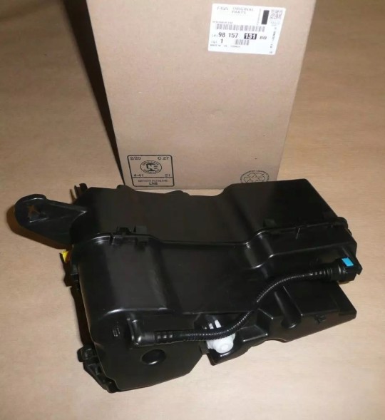 Groupe PSA CITROEN C3 II Zbiornik Dodatku FAP 9815713180 CITROEN C3 II Бак доповнення ФАП 9815713180