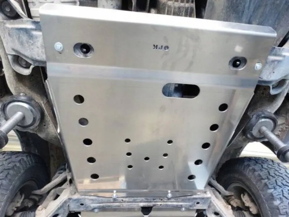 Fabryka4X4 OPK АЛЮМІНІЄВА КРИШКА КОРОБКИ ПЕРЕДАЧ MITSUBISHI PAJERO III (2000-2006) 3.2 Д