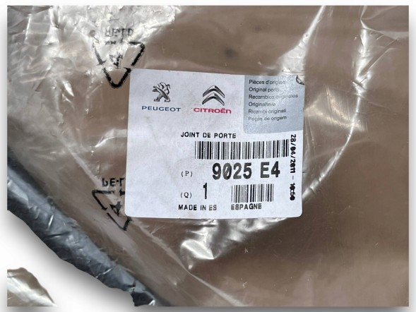 Citroen OE W131 Внутрішній ущільнювач дверей для Citroen C3 MK1 Pluriel 2003-2011 9025 E4 !J