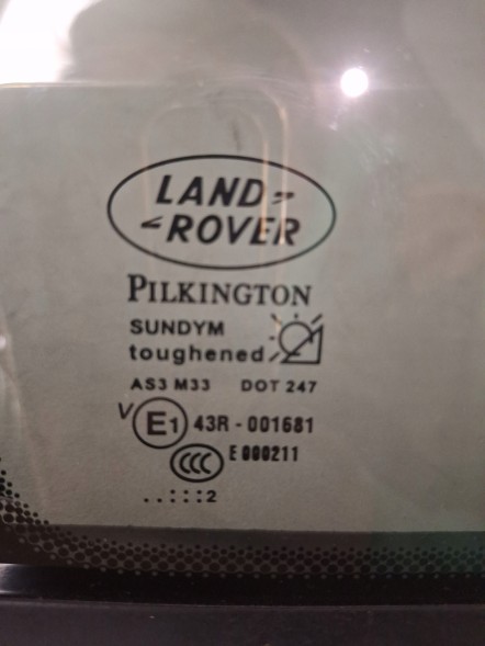 Land Rover OE LR021081 ORG LAND ROVER RANGE РАМА ЗАДНЬОГО БОКОВОГО ВІКНА (ТРИКУТНИК) LR021081