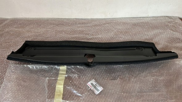 Toyota OE 16592-0T110 COROLLA E21 19- КЕРМО ПОВІТРОЗАБІРНИКА НИЖНЯ БАЛКА TOYOTA COROLLA E21 19-