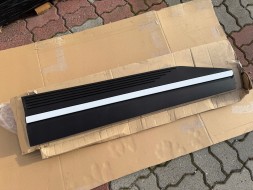 Hyundai OE 87722-G1000. Listwa drzwi przednia prawa Ioniq 5 HYUNDAI IONIQ V 5 ПРАВА ПЕРЕДНЯ НАКЛАДКА ДВЕРЕЙ ПРАВИЙ ПЕРЕДНІЙ 87722-G1000 НОВА