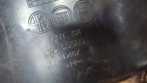Fiat OE S26312403 ПІДКРИЛОК ЛІВИЙ ПЕРЕДНІЙ 52122985 FIAT 500L 2012-