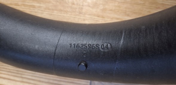 BMW OE 13718601683 8601683 BMW G20 G30 F20 F30 G01 G02 F12 патрубок повітря наддуву TURBO труба