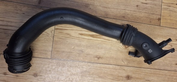 BMW OE 13718601683 8601683 BMW G20 G30 F20 F30 G01 G02 F12 патрубок повітря наддуву TURBO труба