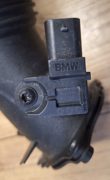 BMW OE 13718601683 8601683 BMW G20 G30 F20 F30 G01 G02 F12 патрубок повітря наддуву TURBO труба