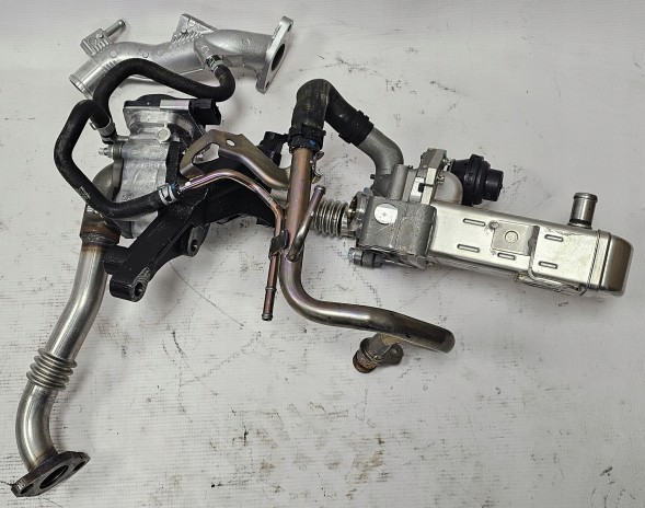 Nissan OE 147105X00C NISSAN КЛАПАН ЕГР + ОХОЛОДЖУВАЧ ВИХЛОПНИХ ГАЗІВ NISSAN 2.5 DCI - 147105Х00С