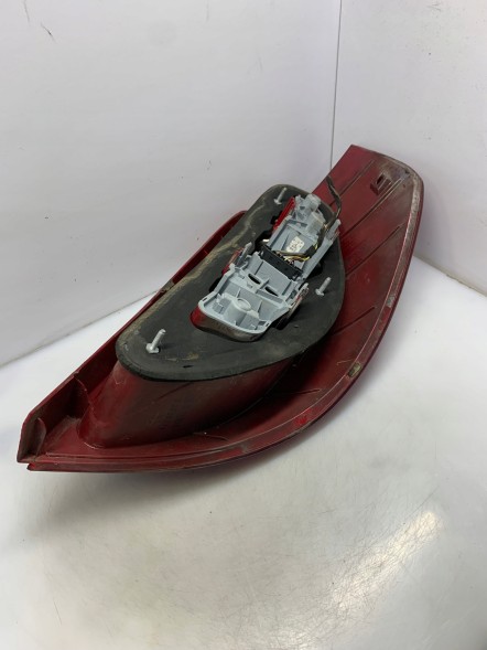 Mercedes-Benz OE LAMPA TYLNA LEWA 03-440-1030L-R MERCEDES ЛАМПА ЗАДНЯ ЛІВА 03-440-1030Л-Р MERCEDES