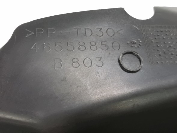 Alfa Romeo OE ПАНЕЛЬ ВЕНТИЛЯЦІЇ ПРАВОГО ПЕРЕДНЬОГО ВІДКОНА ALFA ROMEO 147 OE 156070494