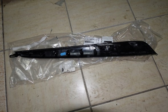 BMW OE 51 42 7 410 961 Молдинг задніх лівих дверей BMW F48 X1