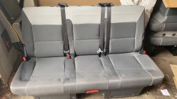 Volkswagen OE 46421AA ТРИ ЧАШНИХ СИДЕНЬ VW T5 T6 МУЛЬТИВЕН МІЛАН