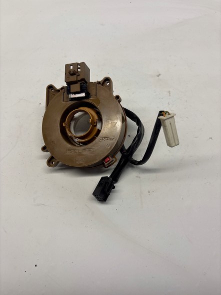 Iveco оригінальне обладнання TAŚMA IVECO DAILY MULTIFUNKCJA ELEKTRONIKA-CHRZASZCZ Стрічка airbag змотувач iveco daily мультифункція оригінал