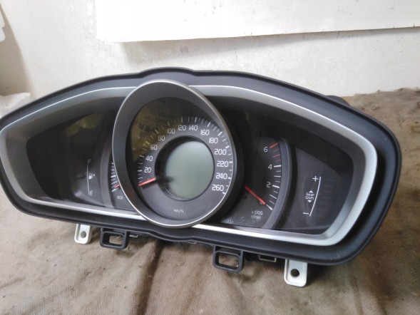 Volvo OE 31665048 VOLVO V40 II LIFT 18R 2,0D D2 VOLVO V40 II ЛІФТ ЛІЧИЛЬНИК ГОДИННИК 18Р ЕУ 2,0Д ЄВРО 31665048