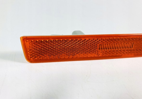 Mopar 68195788AB Mopar - контурна лампа передня права dodge challenger 2015-23