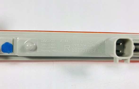 Mopar 68195788AB Mopar - контурна лампа передня права dodge challenger 2015-23