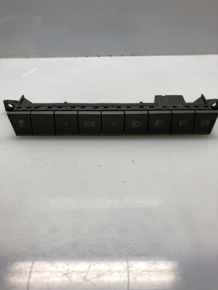 Fiat OE ПАНЕЛЬ ПЕРЕМИКАЧА FCA 7353610650