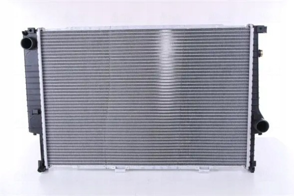 Nissens 60747A Радіатор охолодження 60747a nissens bmw 5 7 8 e31 e32